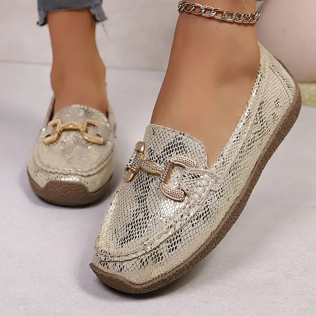 Slip-On Loafers Comfortable Lightweight Fashionable All-Season Women's Shoes