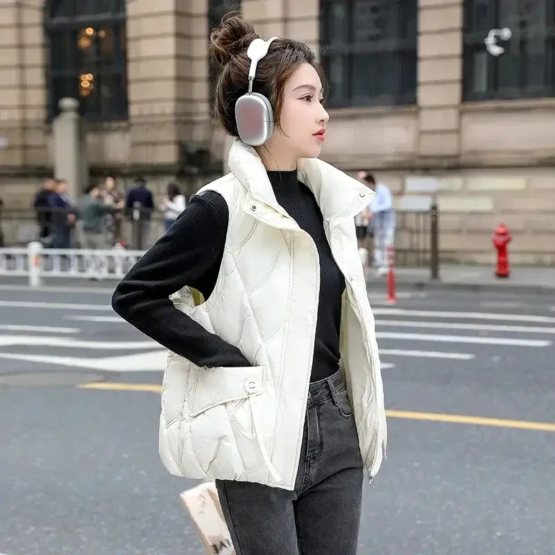 Women's Short Sleeveless Down Vest Coat For Winter, Warm Women's Vest Coat
