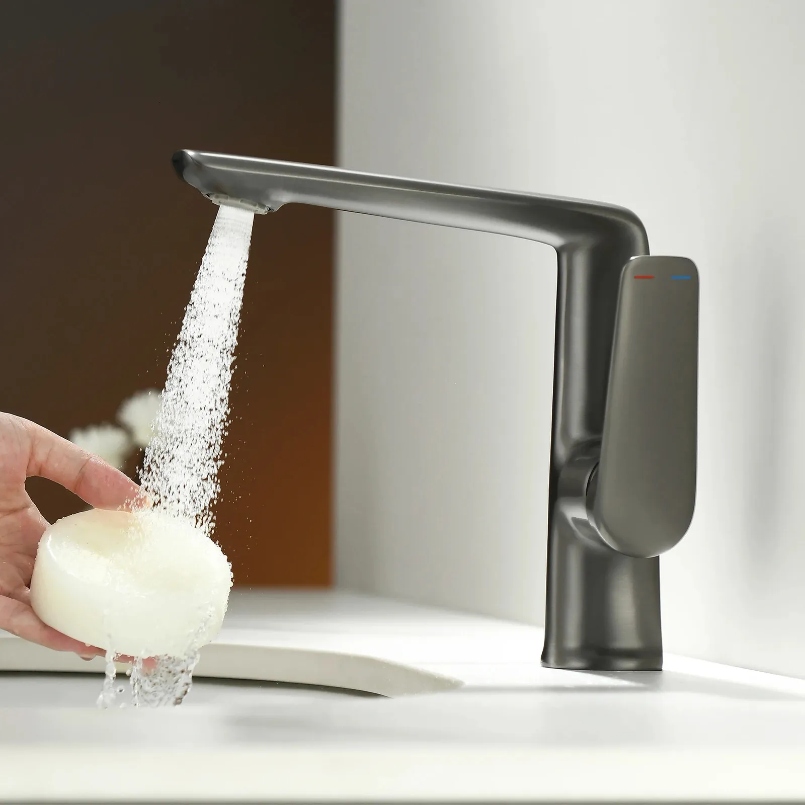 Bathroom Faucet Simple N Single Handle And Cold Dual Control 2 function Basin