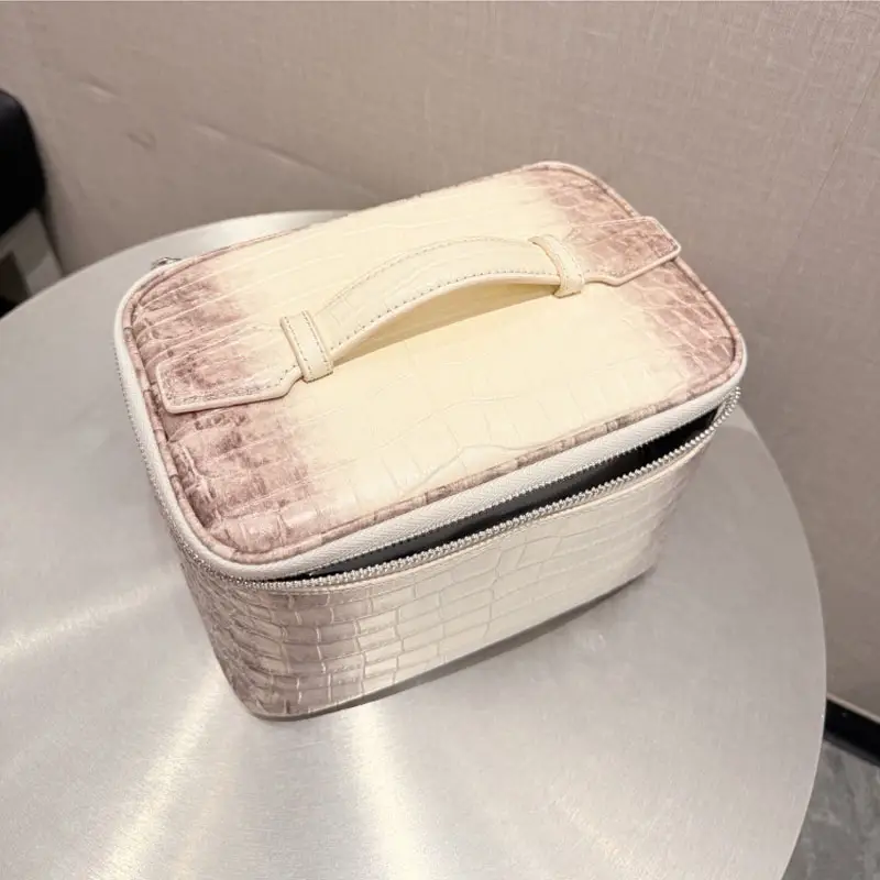 Crocodile-Patterned Top-Grain Cowhide Cosmetic Bag, Women's Travel Portable Toiletry Bag