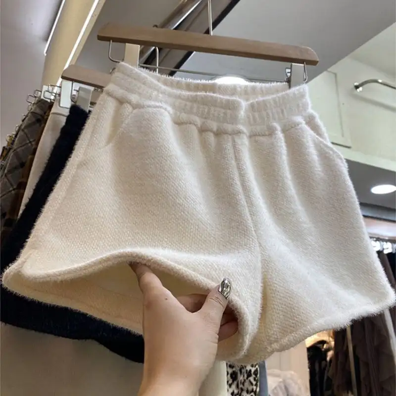 Autumn Chic Fluffy Shorts Women Fashion Solid Simple Loose Leisure Soft Young Popular All-match High Waist Short Trousers