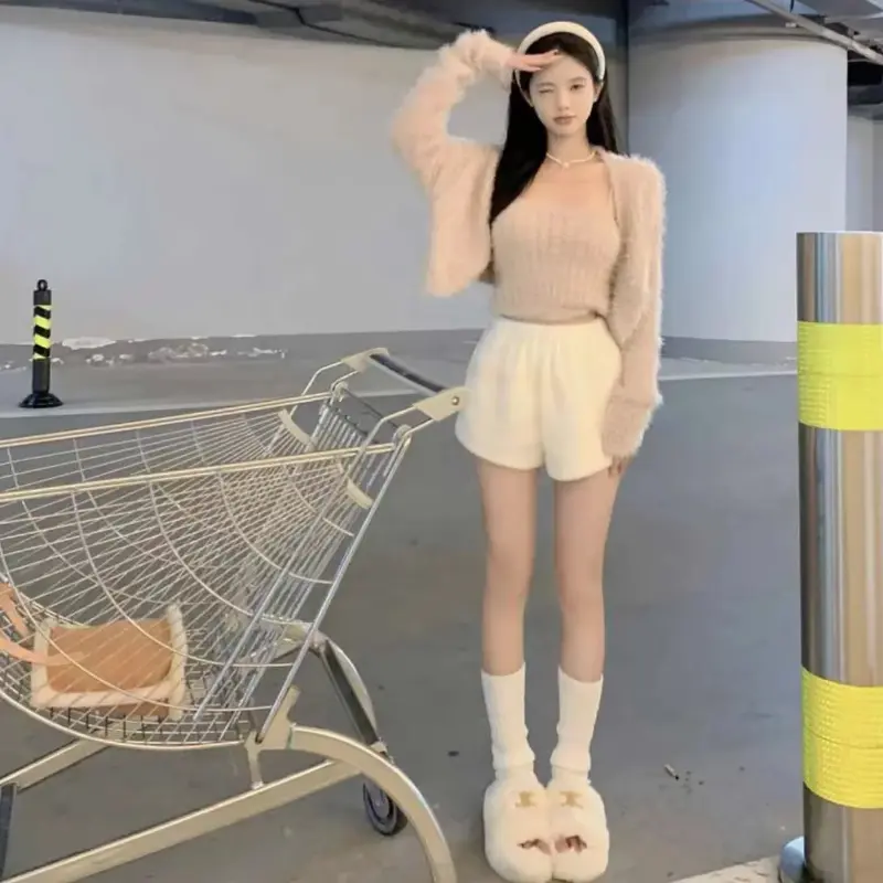 Autumn Chic Fluffy Shorts Women Fashion Solid Simple Loose Leisure Soft Young Popular All-match High Waist Short Trousers