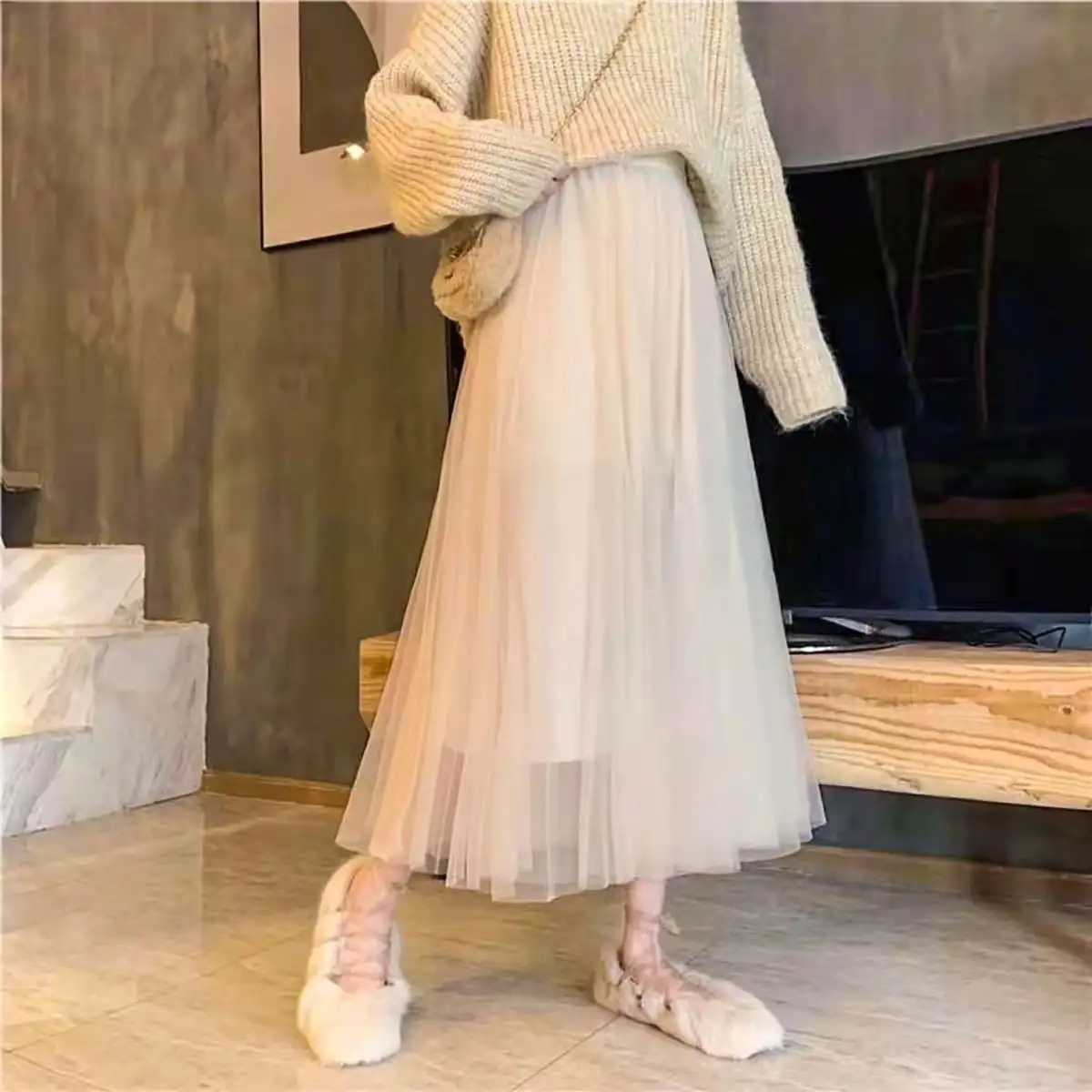 Beige 