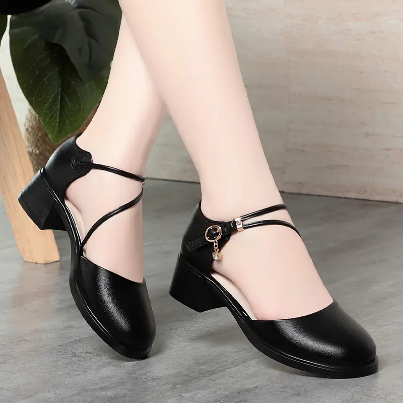 Women's Low-Heeled Soft Leather Shoes With A Single Buckle And Openwork Design