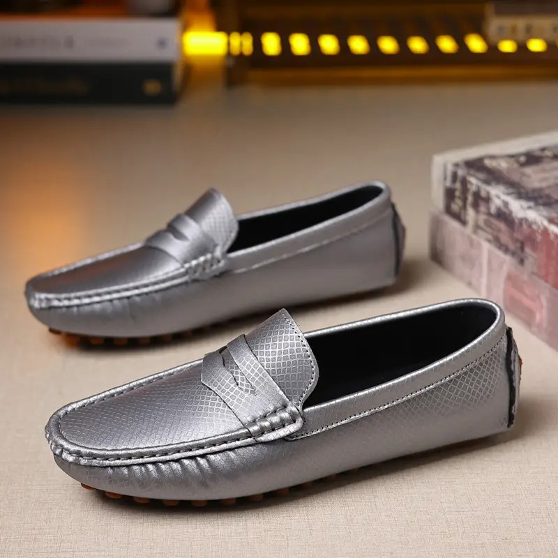 Men Outdoor Casual Shoes Lightweight Breathable Anti-slip Men's Fashion Comfortable Loafers