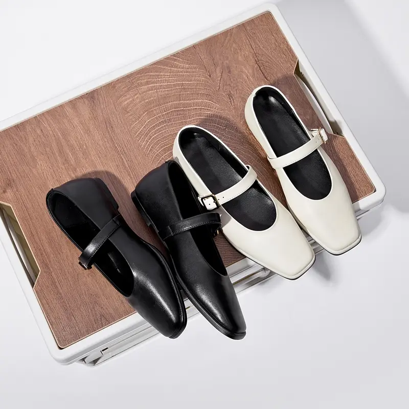 Women's Square-Toe Flat Leather Shoes With Buckle
