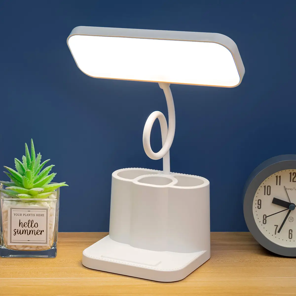 Foldable USB Plug-In Office Desk Lamp