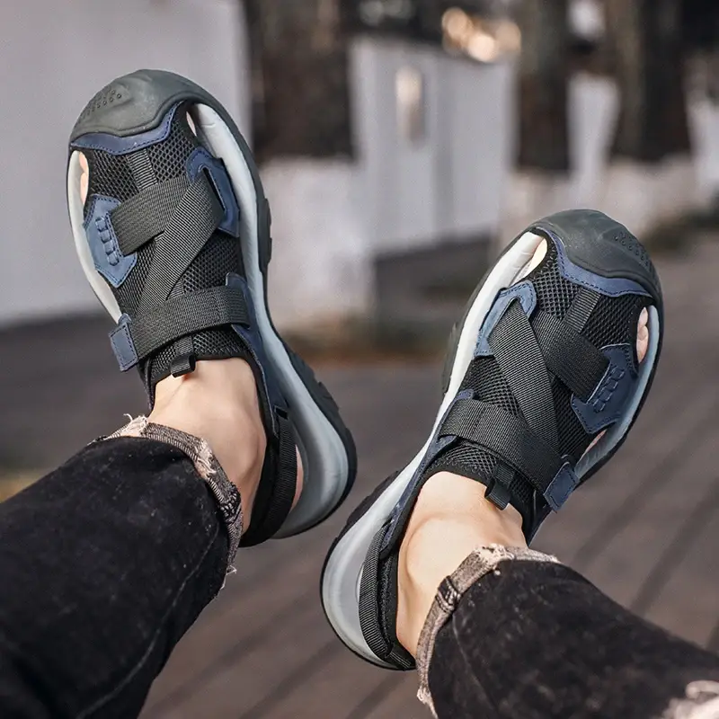 Men Beach Shoes Easy To Wear Baotou Sandals Outdoor Sandals