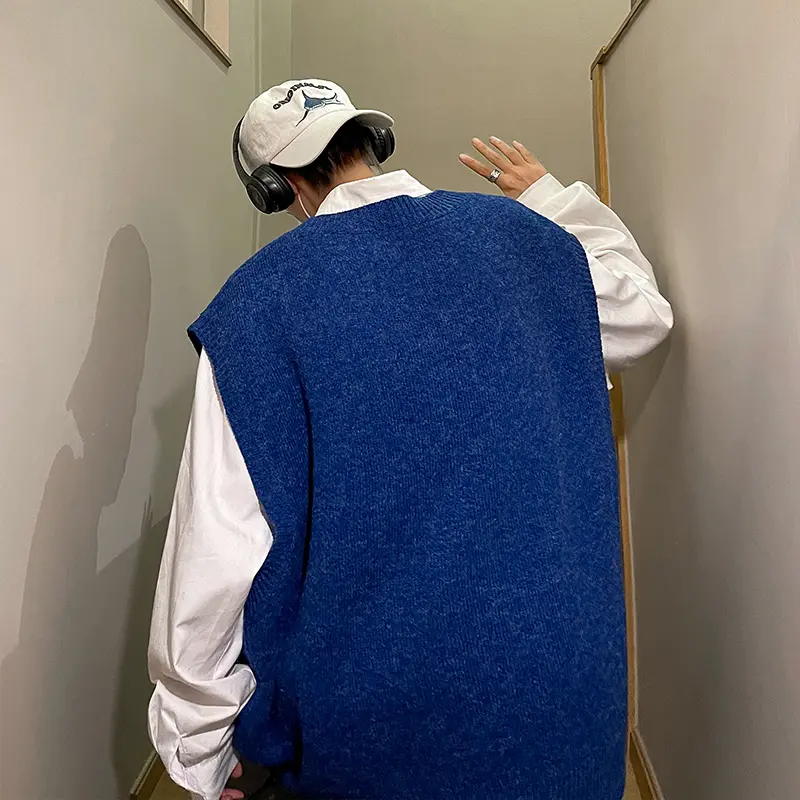 Men's Knitted Sweater Vest Trendy College Style V-Neck Loose Fit Outer Layer