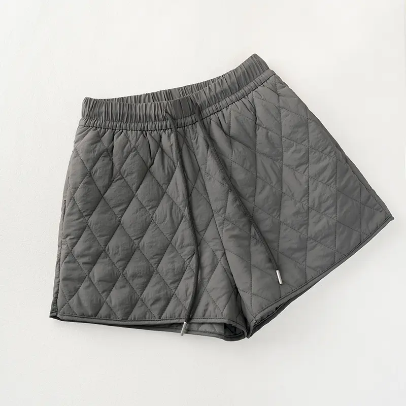 High-Waisted Warm Women Casual Pants Diamond-Patterned Thickened Slimming Shorts