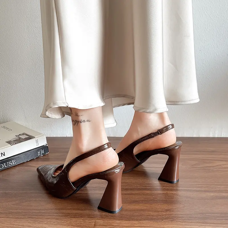 Pointed-Toe Retro Open High-Heeled Pumps for Women New Arrival
