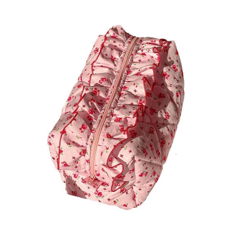 Large Capacity Toiletry Bag Cute Ladies' Makeup Bag Travel Zipper Storage Bag