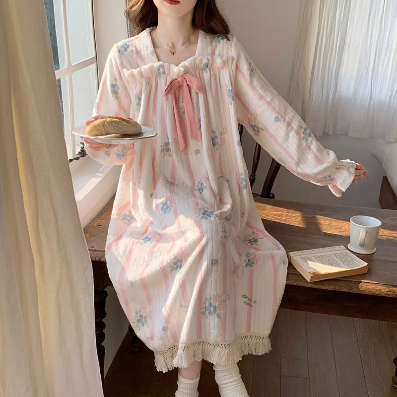 Coral Velvet Women's Nightgown Long Sleeve Floral Flannel Nightgowns Women Loose Floral Sleepwear Home Dress