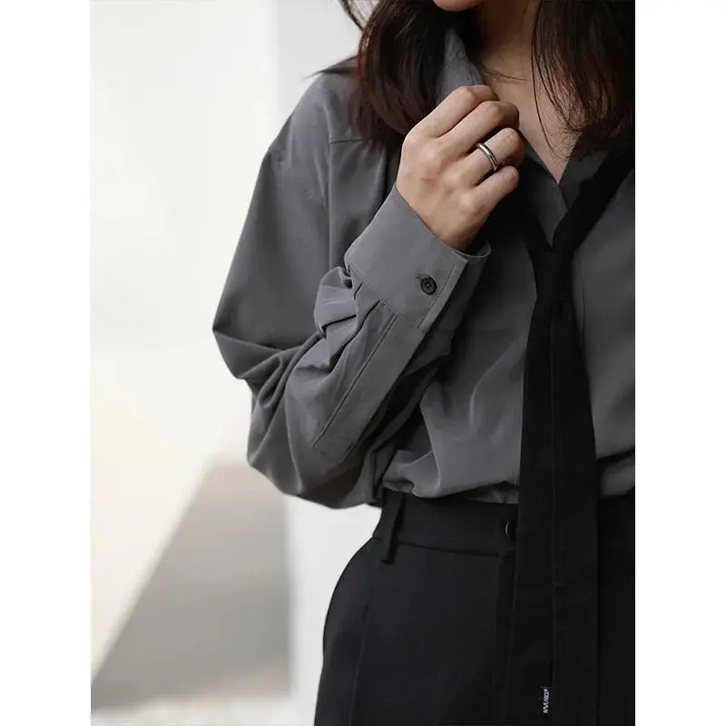 Simple And Loose-Fitting Women's Long-Sleeved Shirt