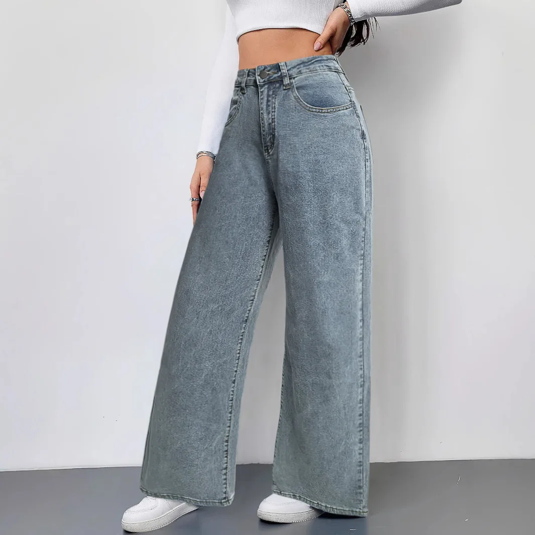 Loose-Fitting High-Waisted Wide-Leg Jeans