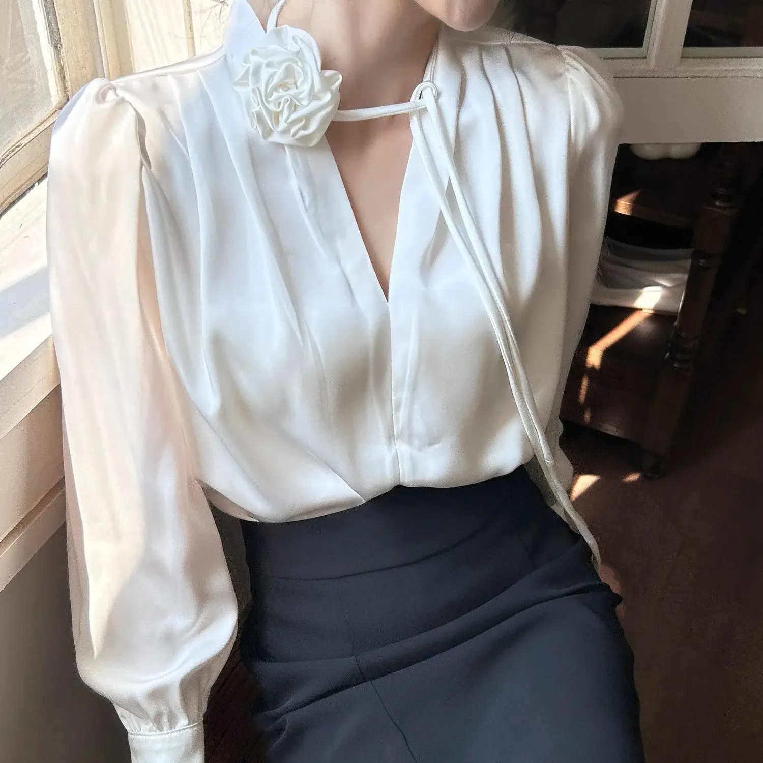 V-Neck Drapey Shirt Women's Elegant Loose Sensation Top