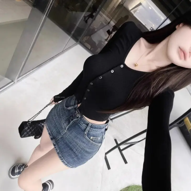 Women's Fashionable High-Waisted Mini Skirt
