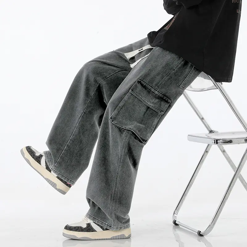 Men's Cargo Wide-Leg Jeans