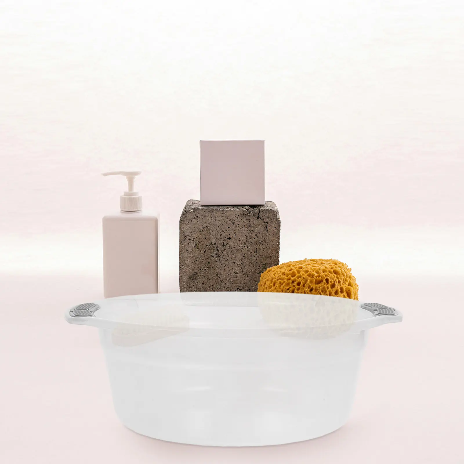 Large Capacity Plastic Washbasin With Multiple Functions