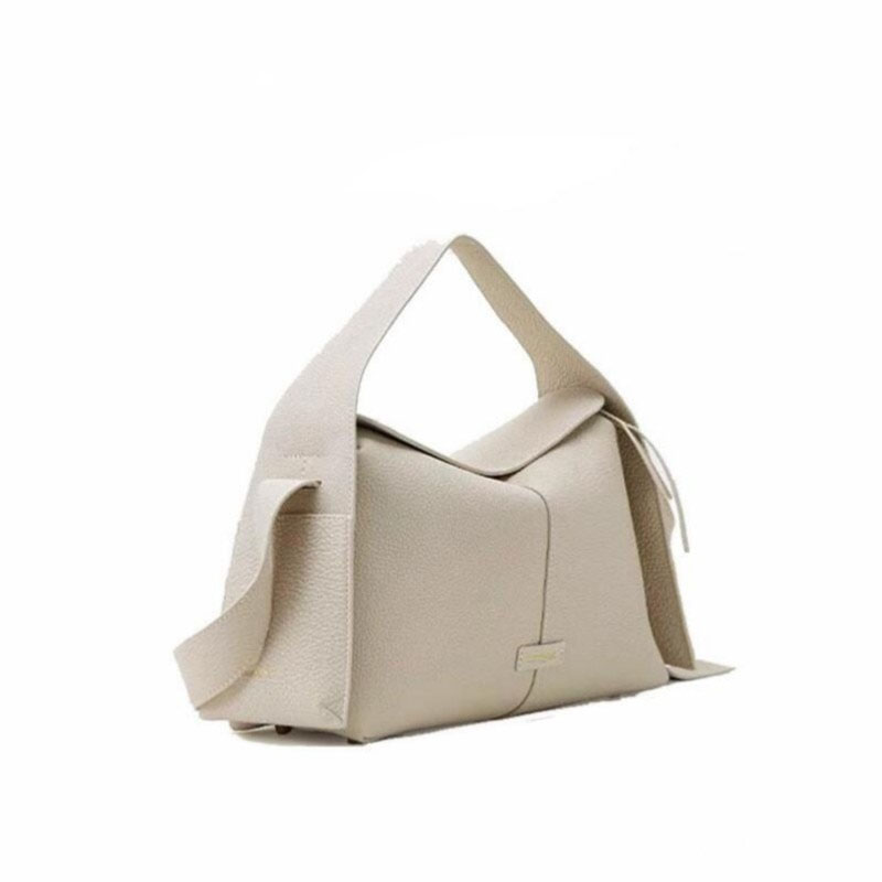 New Niche Fashion Trend Shoulder Bags Versatile Portable Casual Large Capacity Shoulder Strap Design Commuting Handbag