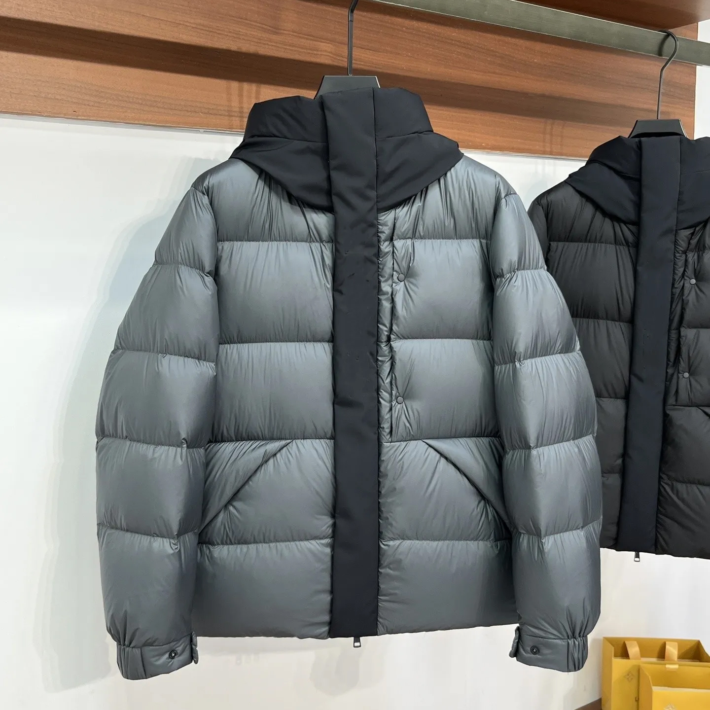 Down Jacket Men Winter Jacket Hooded Regular Zipper Long Sleeve Warm Jacket