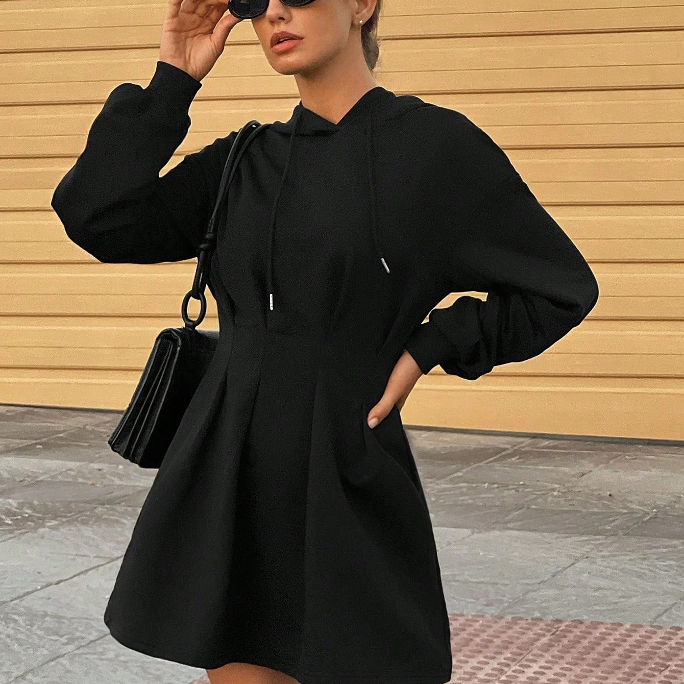 Hot Girl Slimming And High-End Look With A Cinched...