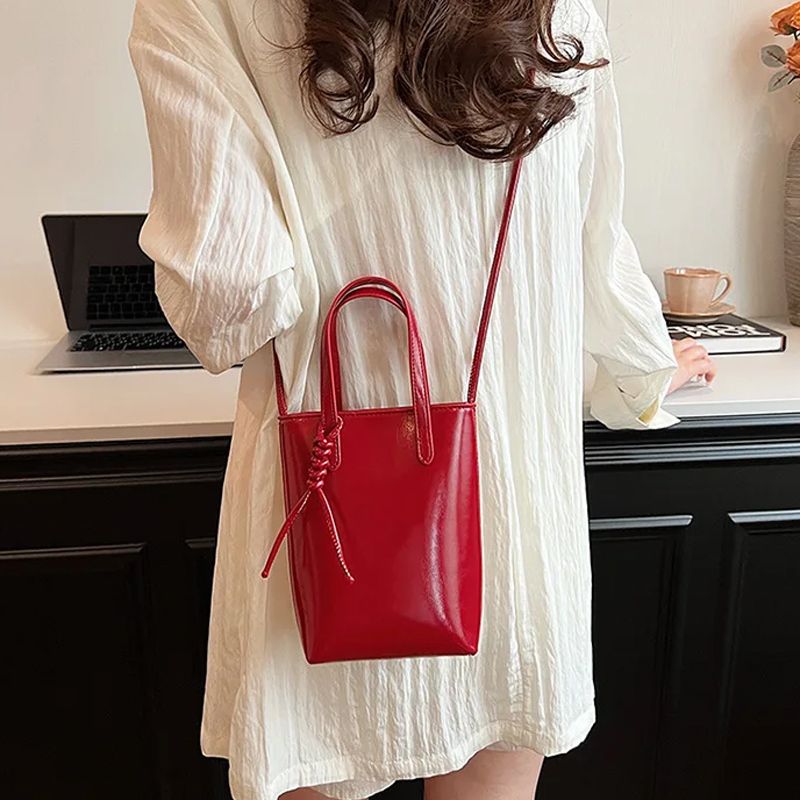 Stylish Simple Retro Solid Color Crossbody Bag