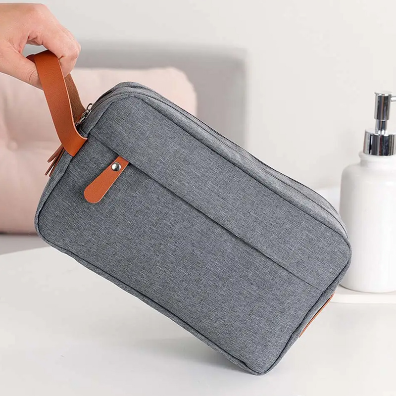 Men's Modern Simple Large-Capacity Portable Toiletry And Cosmetic Travel Bag
